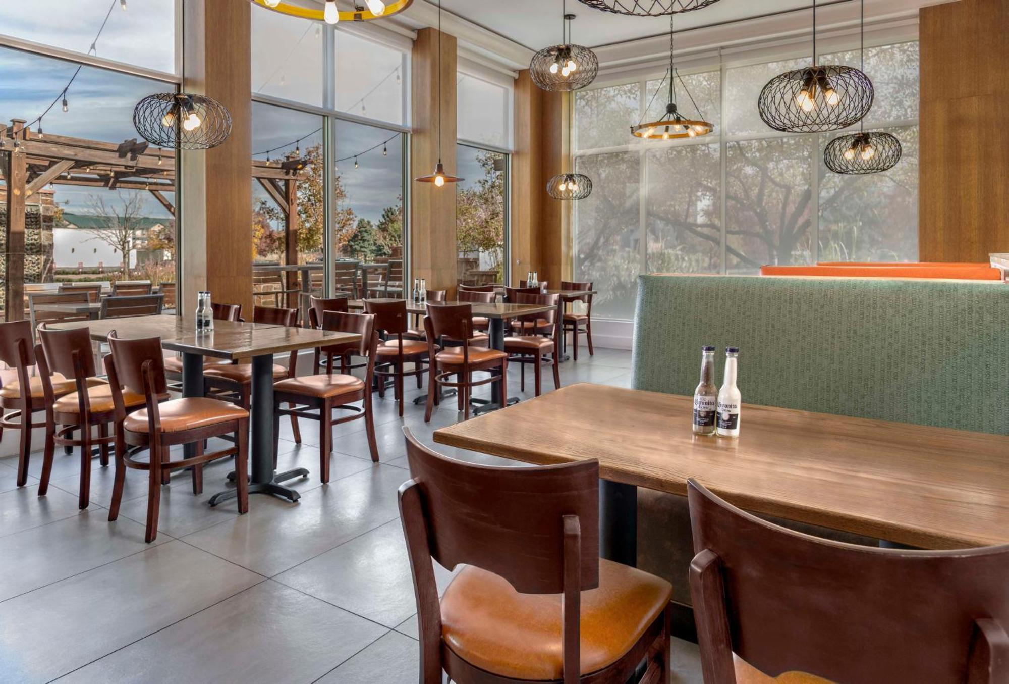 Hilton Garden Denver Airport 4*