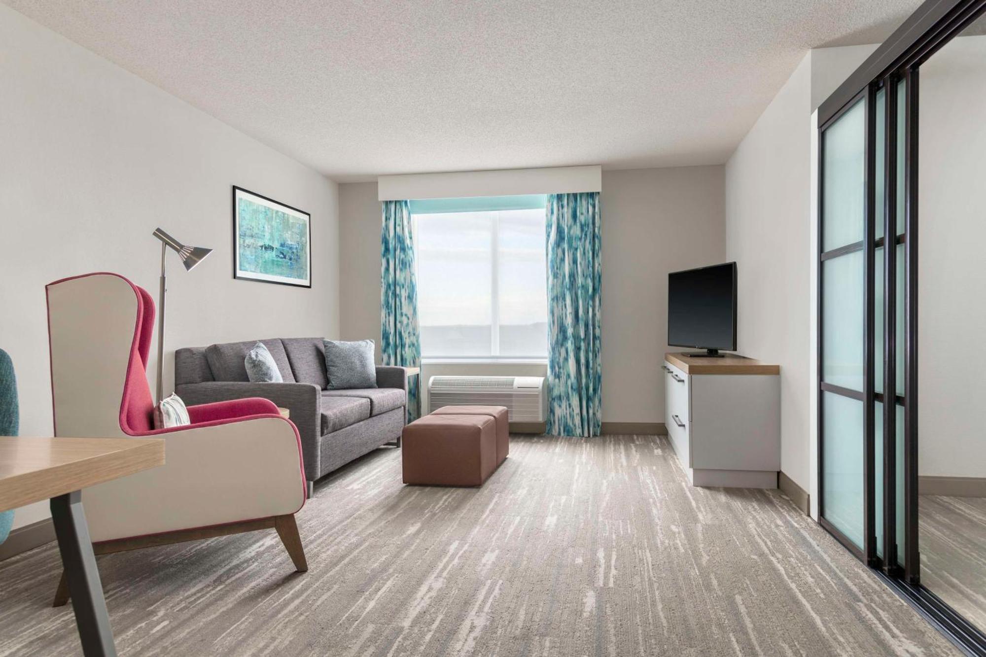 Hilton Garden Denver Airport 4*
